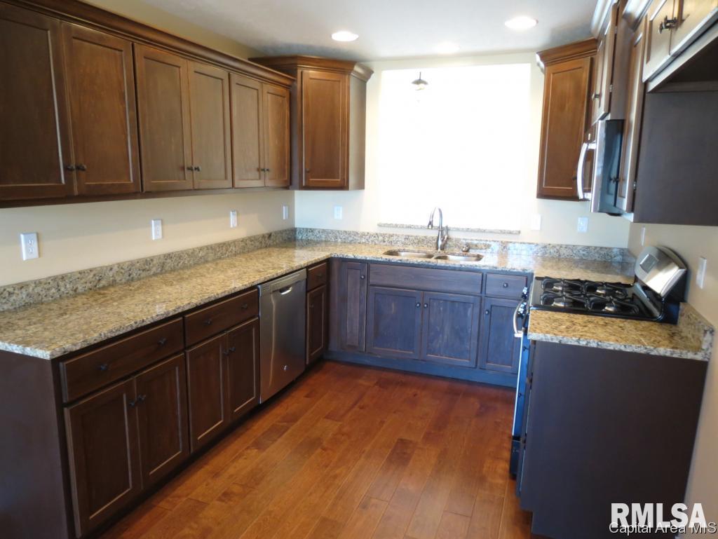 632 Racastle Road Chatham, IL 62629 - Photo 4 of 14 Gallery Image 4