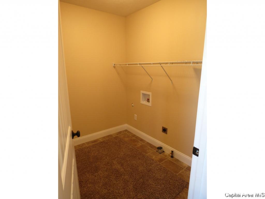 632 Racastle Road Chatham, IL 62629 - Photo 6 of 14 Gallery Image 6