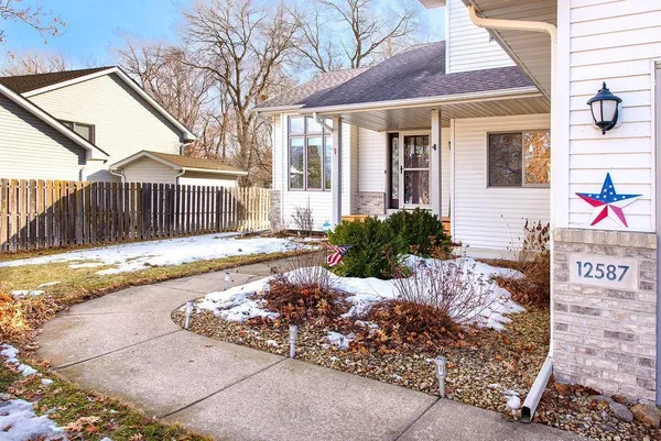 $515,000 | 12587 Goodhue Street Northeast, Blaine, MN 55449