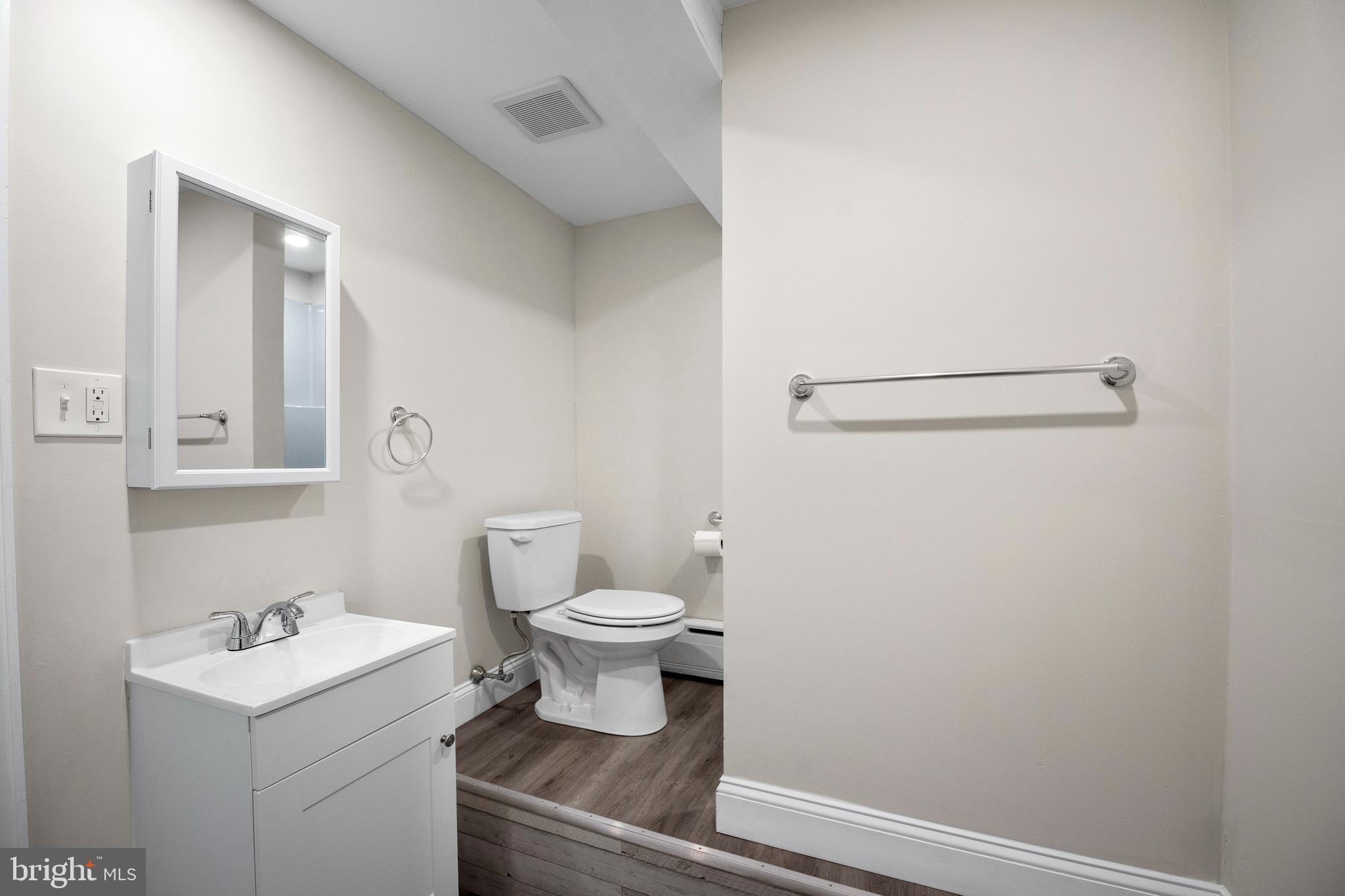 7027 Radbourne Road Upper Darby, PA 19082 - Photo 32 of 36