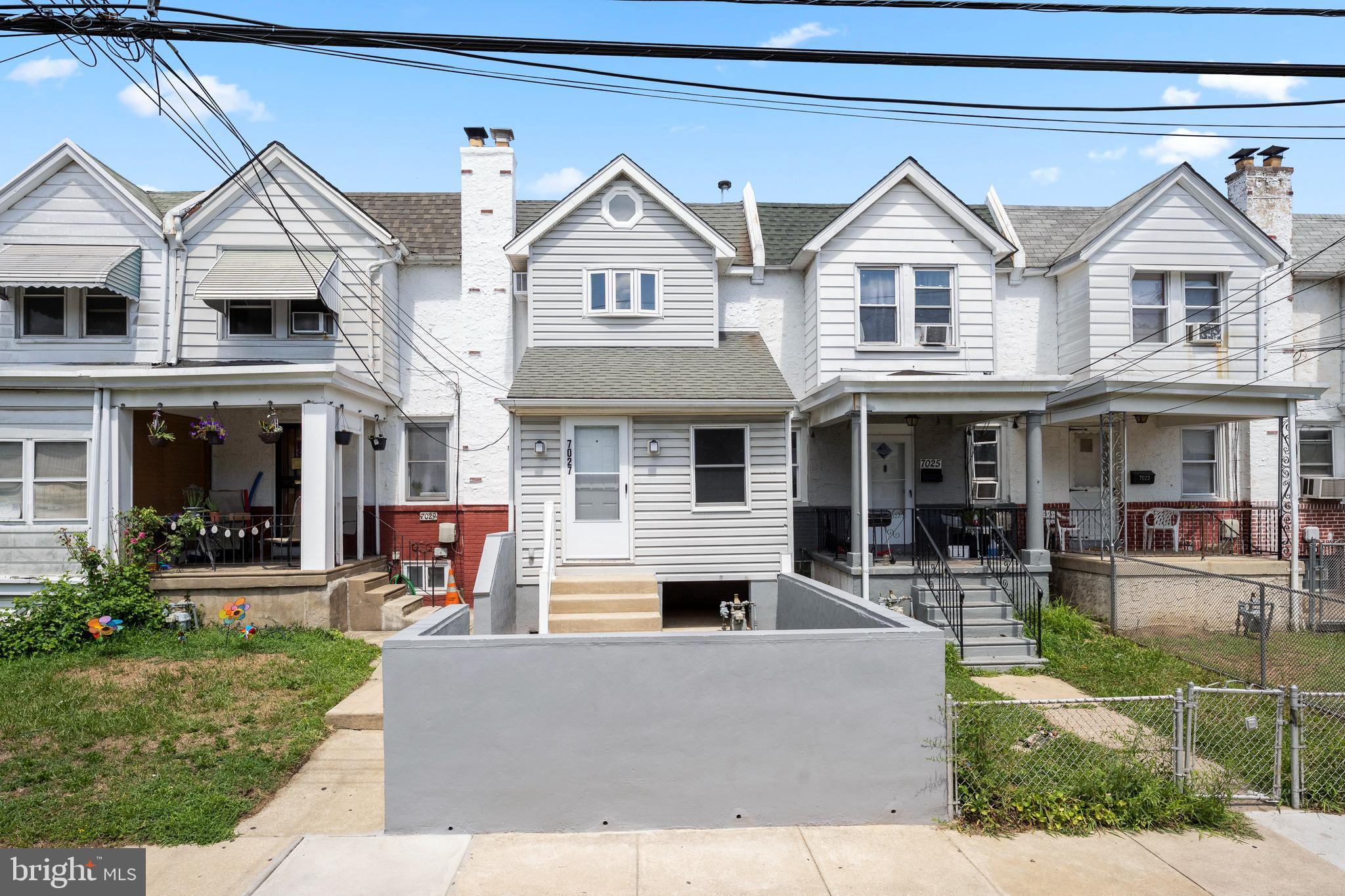 7027 Radbourne Road Upper Darby, PA 19082 - Photo 4 of 36