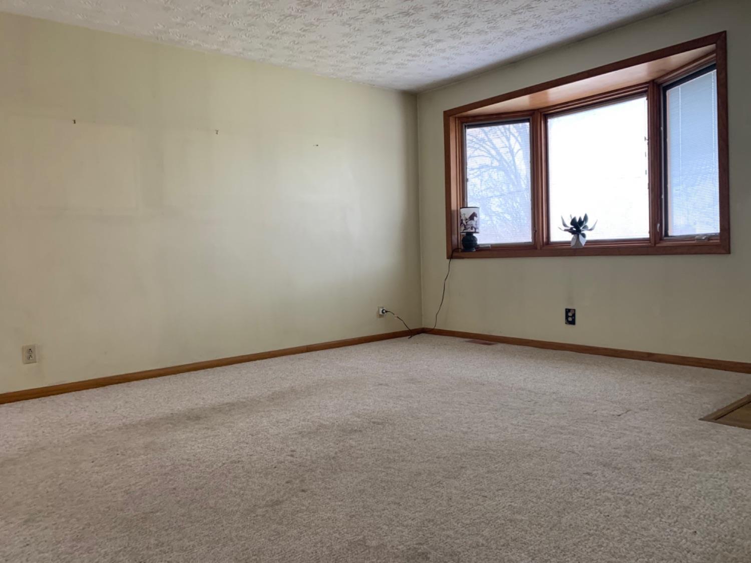 823 Compton Road Cincinnati, OH 45231 - Photo 6 of 23
