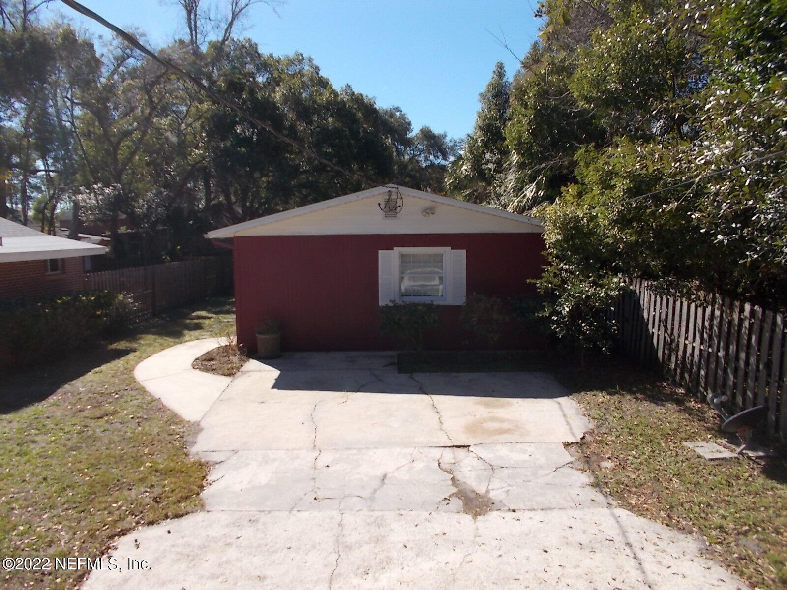 5738 Cruz Road Jacksonville, FL 32207 - Photo 5 of 22 Parking Area