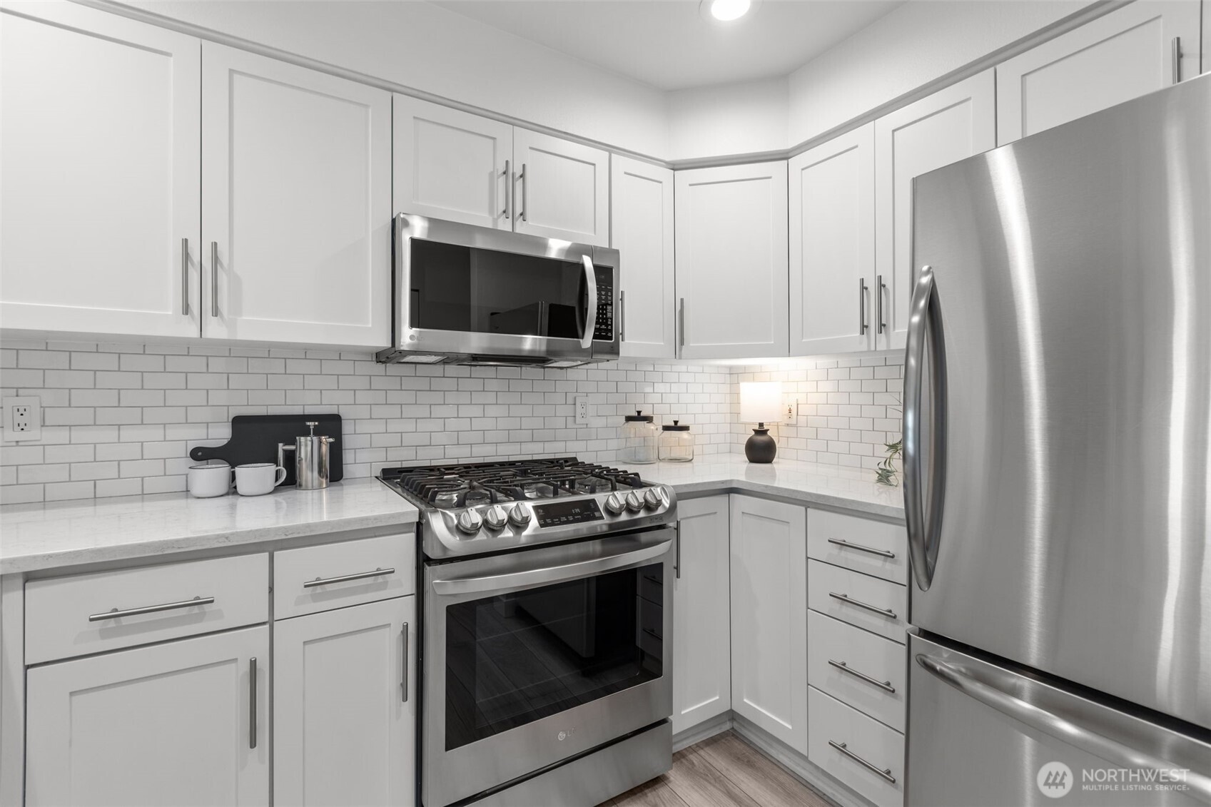 701 Galer Street, Unit 505 Seattle, WA 98109 - Photo 10 of 40