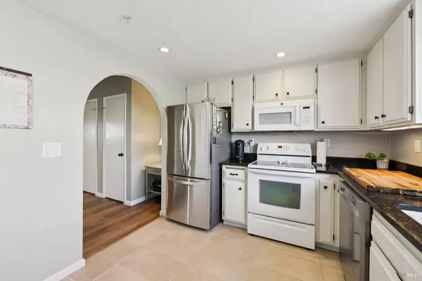 $629,000 | 6 Acorn Circle, Petaluma, CA 94952