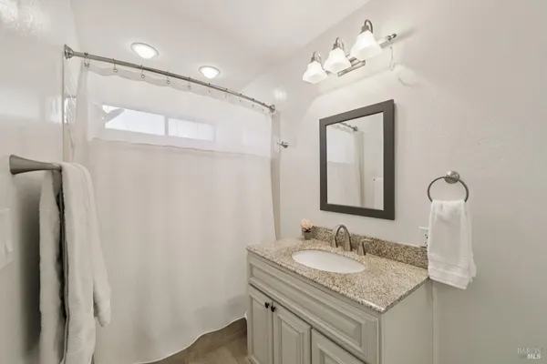 $629,000 | 6 Acorn Circle, Petaluma, CA 94952