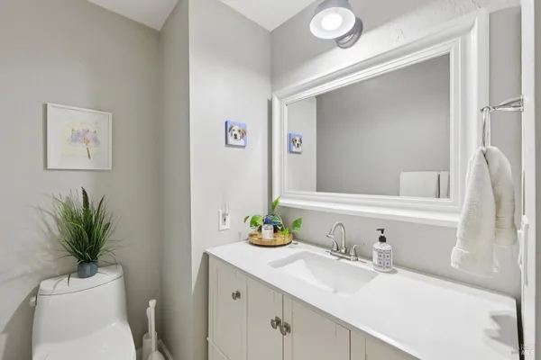 $629,000 | 6 Acorn Circle, Petaluma, CA 94952