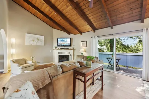 $629,000 | 6 Acorn Circle, Petaluma, CA 94952