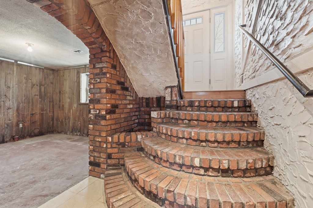 105 Pomeroy Lane Amherst, MA 01002 - Photo 26 of 40 a view of entryway with wooden floor