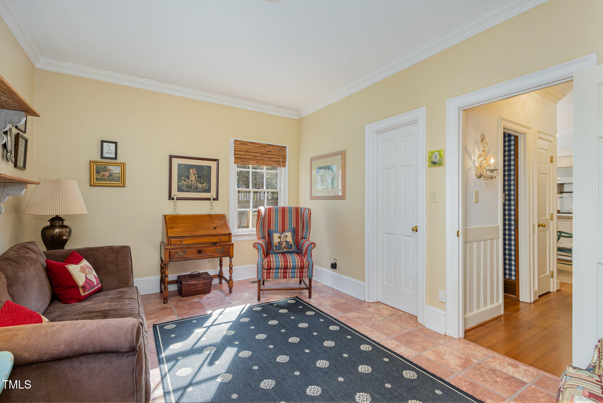 1420 Dogwood Lane Raleigh, NC 27607 - Photo 10 of 37 a living room with furniture and wooden floor