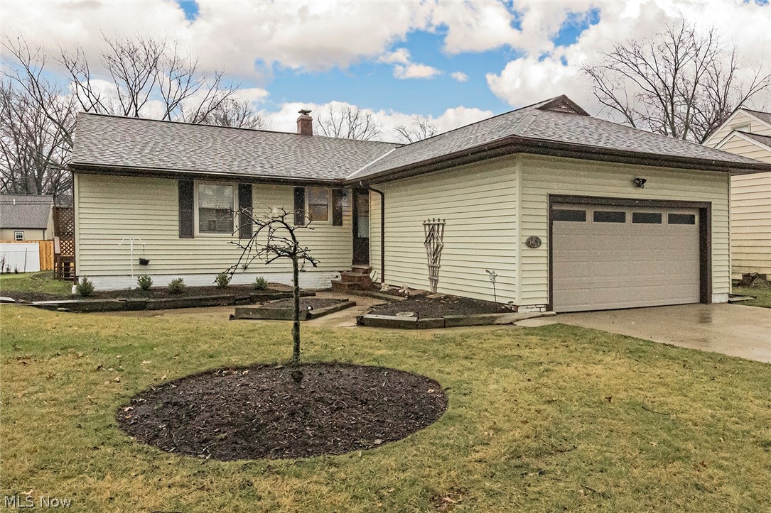 1401 Sunview Road Lyndhurst, OH 44124 - Photo 2 of 34
