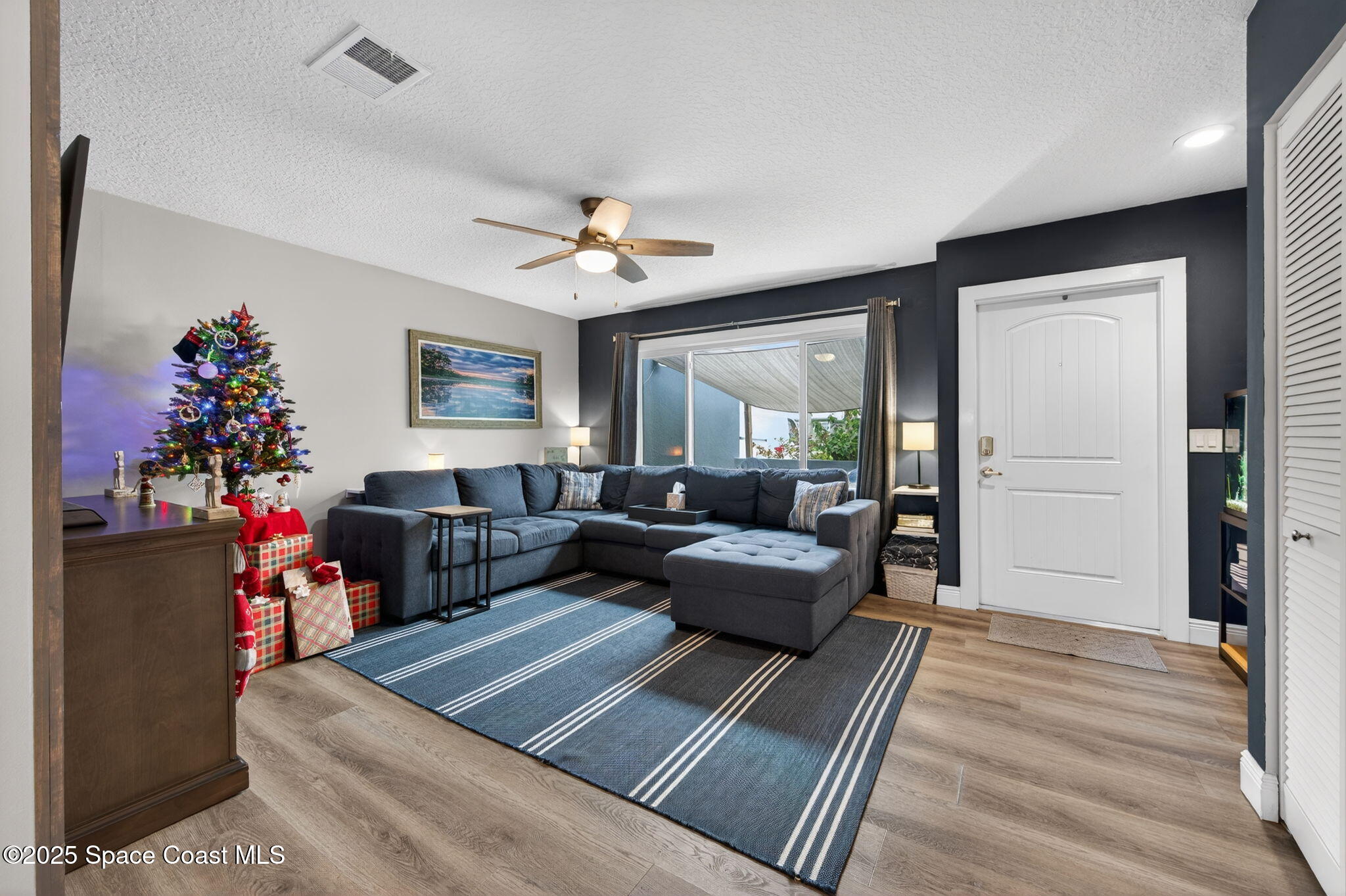 1575 Creel Road Northeast Palm Bay, FL 32905 - Photo 4 of 36 DSC_5567