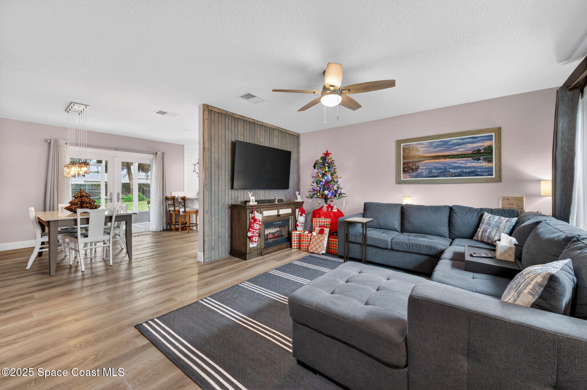 1575 Creel Road Northeast Palm Bay, FL 32905 - Photo 5 of 36 DSC_5569