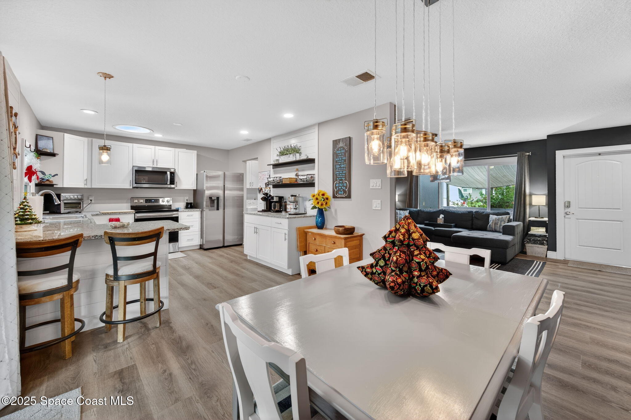 1575 Creel Road Northeast Palm Bay, FL 32905 - Photo 10 of 36 DSC_5586