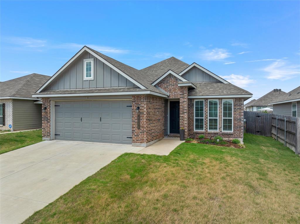 4056 Centerfire Road Waco, TX 76705 - Photo 26 of 27 front view of a house with a yard