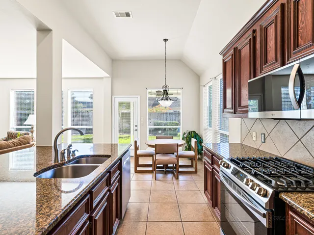 $515,000 | 26607 Summerbend Hollow Lane, Katy, TX 77494