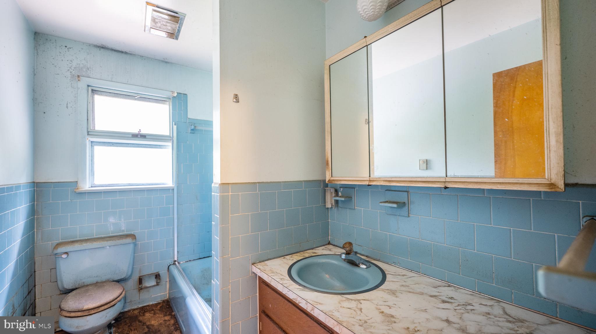 5995 Grove Hill Road Frederick, MD 21703 - Photo 22 of 34 HALL BATH