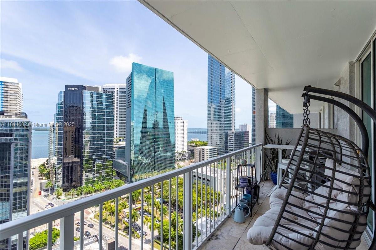 1250 South Miami Avenue, Unit 2208 Miami, FL 33130 - Photo 16 of 28 a view of balcony with city view