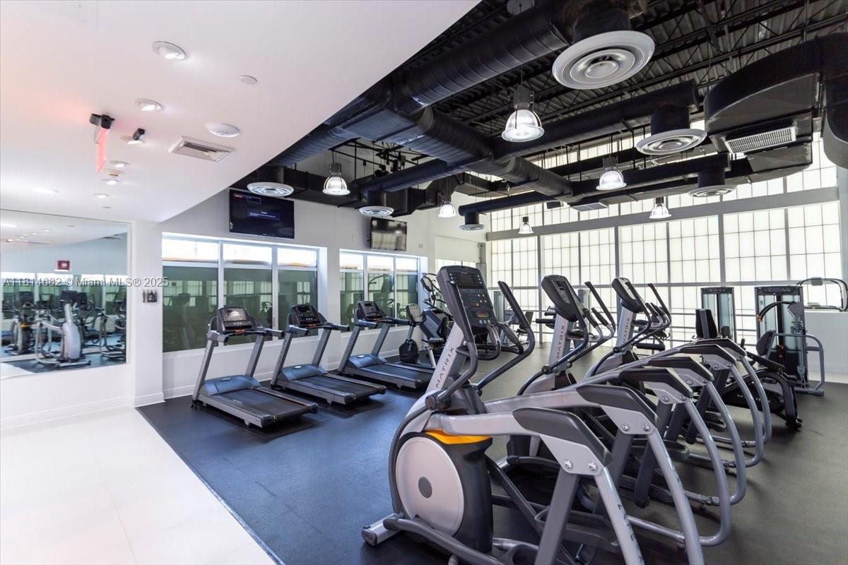 1250 South Miami Avenue, Unit 2208 Miami, FL 33130 - Photo 24 of 28 a view of a room with gym equipment