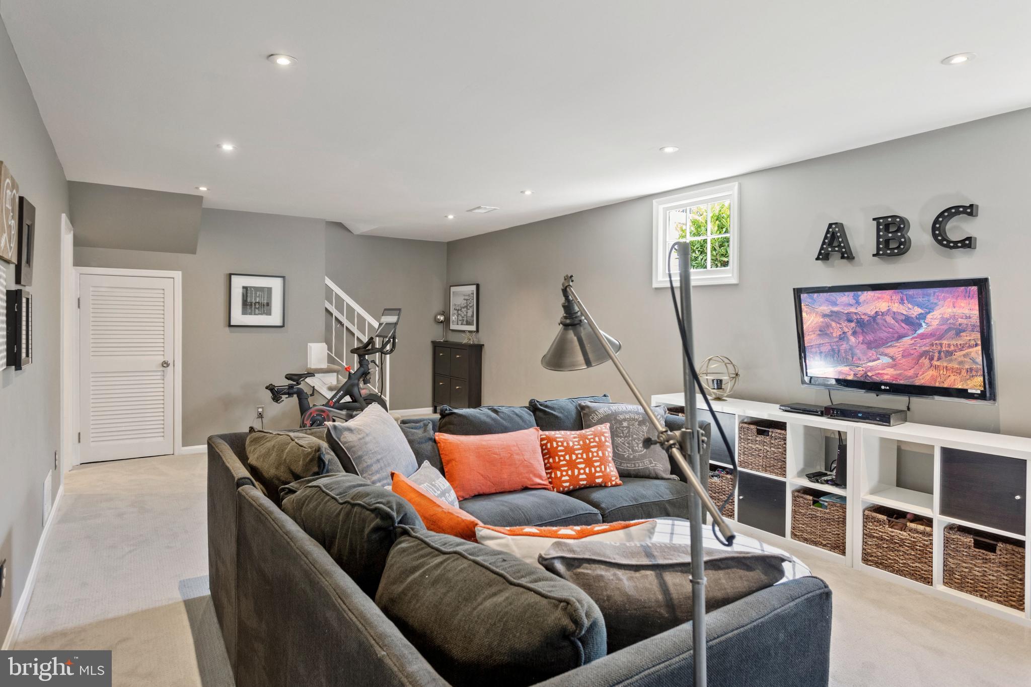 6744 Baron Road McLean, VA 22101 - Photo 39 of 43