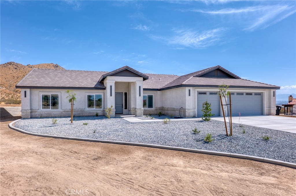 19707 Roanoke Road Apple Valley, CA 92307 - Photo 12 of 63