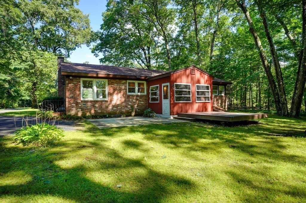 207 Gates Pond Road Berlin, MA 01503 - Photo 2 of 31 Gallery Image 2