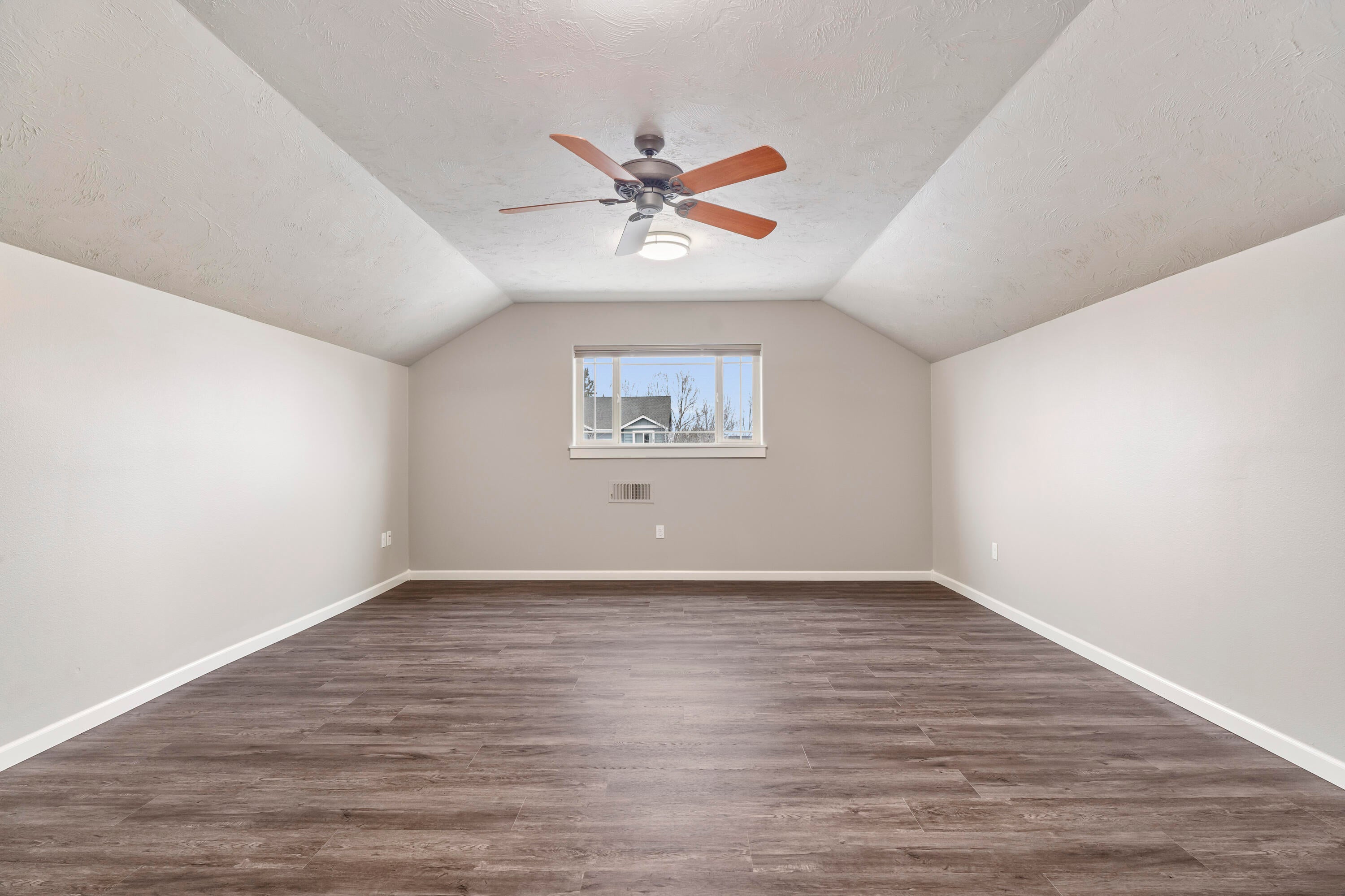 3167 Yellow Ribbon Drive Bend, OR 97701 - Photo 31 of 38 Upstairs bonus room, perfect for an office or playroom