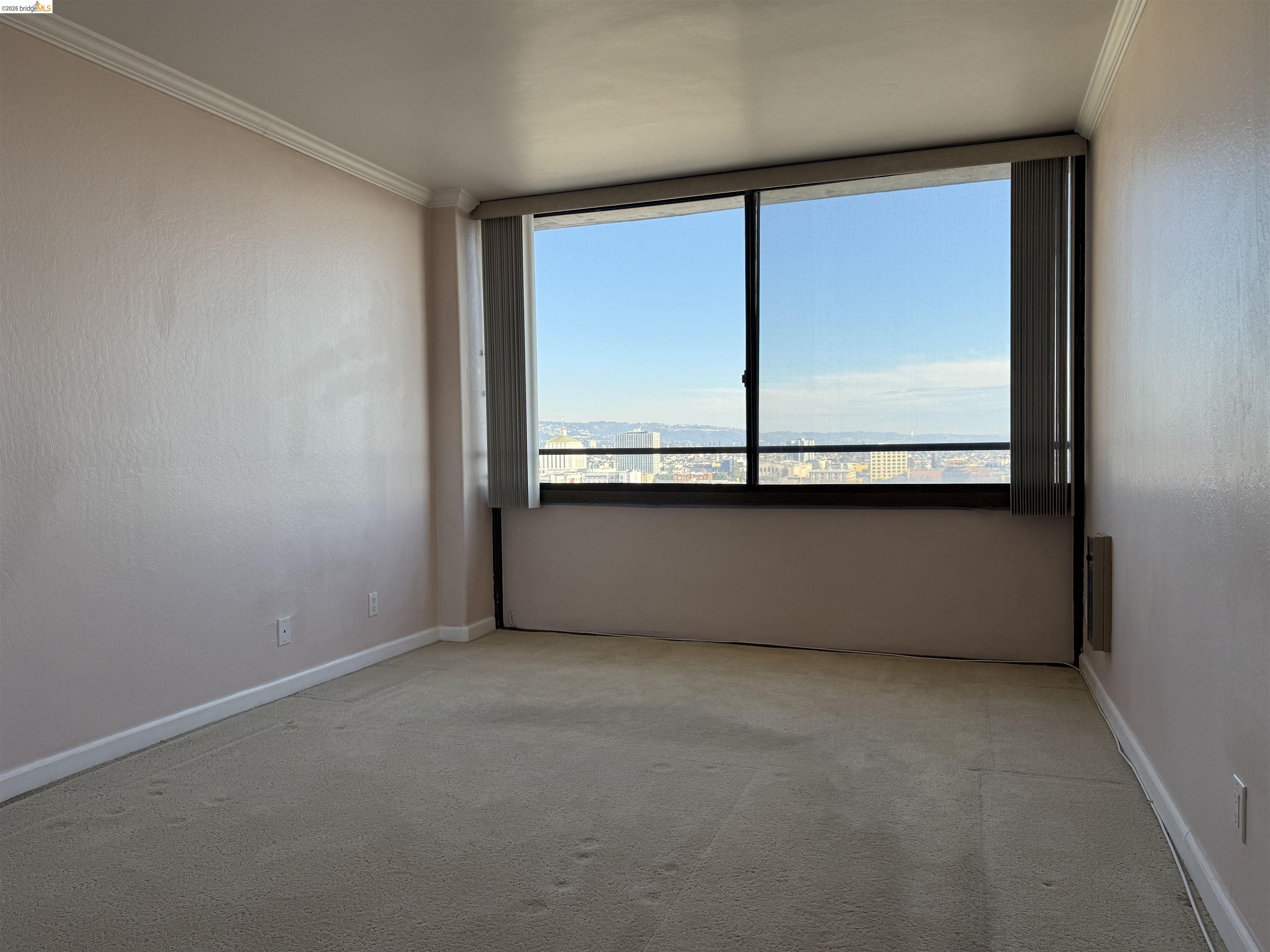 801 Franklin Street, Unit 1239 Oakland, CA 94607 - Photo 11 of 15 an empty room with a window