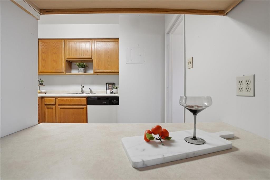 5 Bayard Road, Unit 317 Pittsburgh, PA 15213 - Photo 24 of 40