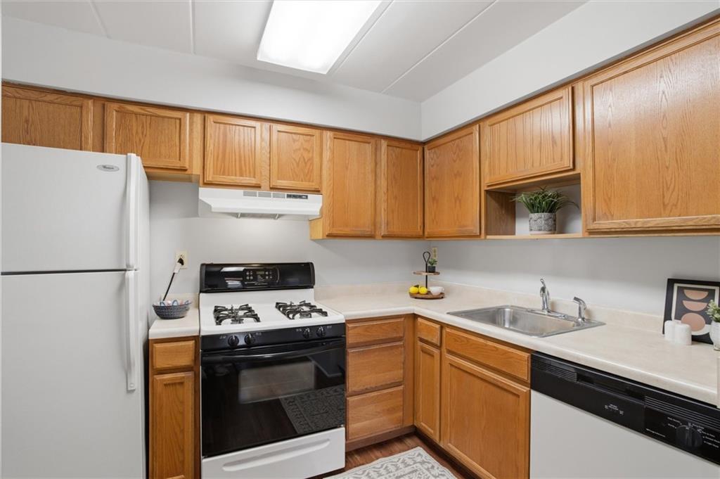 5 Bayard Road, Unit 317 Pittsburgh, PA 15213 - Photo 27 of 40