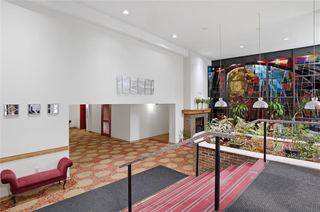 5 Bayard Road, Unit 317 Pittsburgh, PA 15213 - Photo 3 of 40