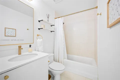 $420,000 | 60 Southwest 13th Street, Unit 3414, Miami, FL 33130