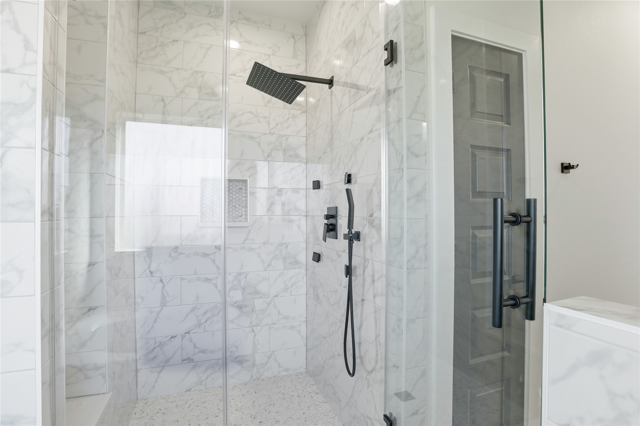 712 Delano Street, Unit A Houston, TX 77003 - Photo 16 of 35 a bathroom with a shower