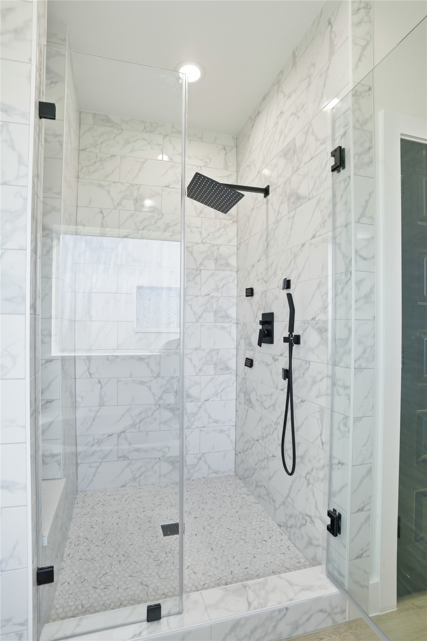 712 Delano Street, Unit A Houston, TX 77003 - Photo 17 of 35 a bathroom with a shower