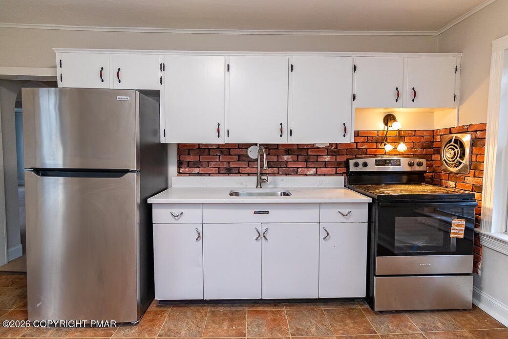 125 Front Street, Unit A Bangor, PA 18013 - Photo 3 of 13 SCP_3814