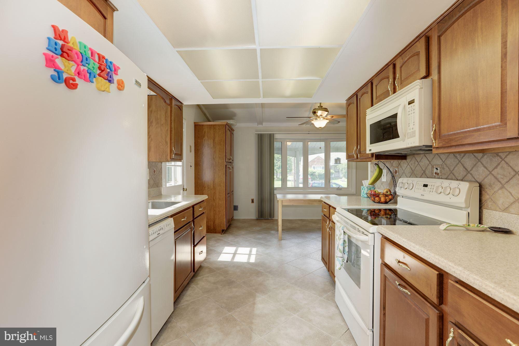 1005 North Belgrade Road Silver Spring, MD 20902 - Photo 9 of 25 Kitchen