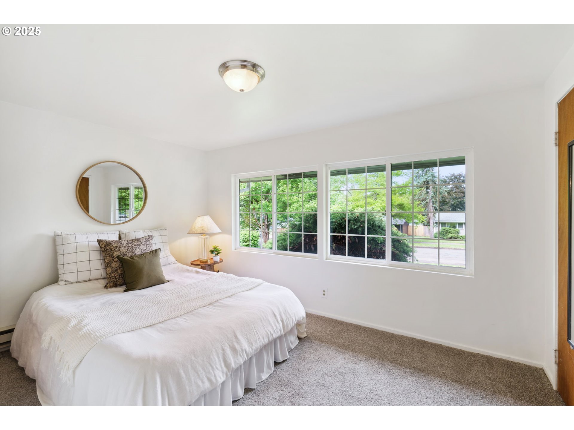 3085 University Street Eugene, OR 97405 - Photo 12 of 20