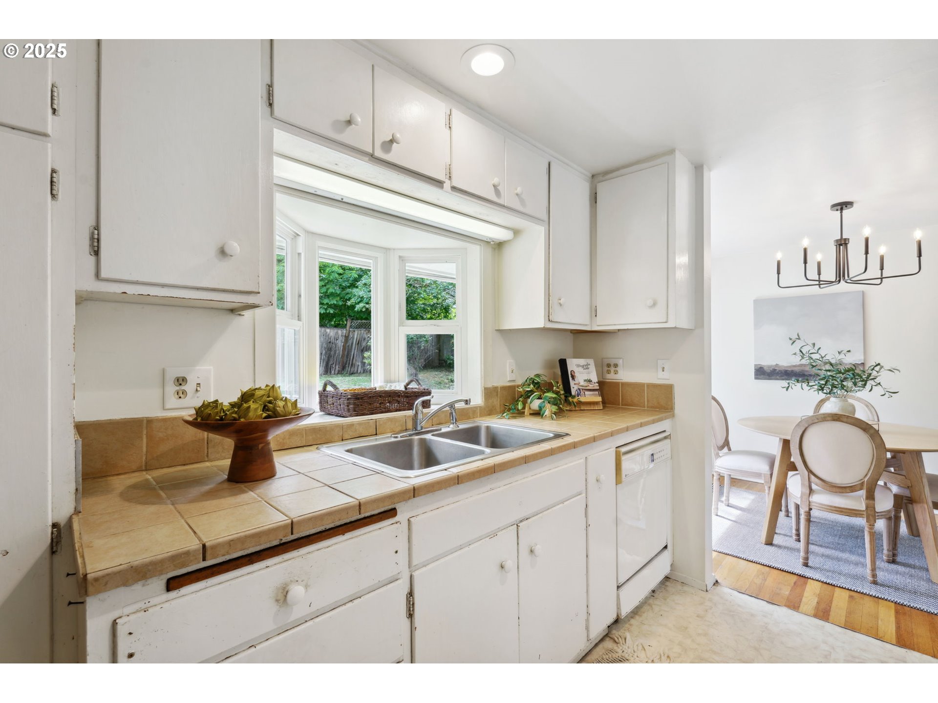 3085 University Street Eugene, OR 97405 - Photo 8 of 20