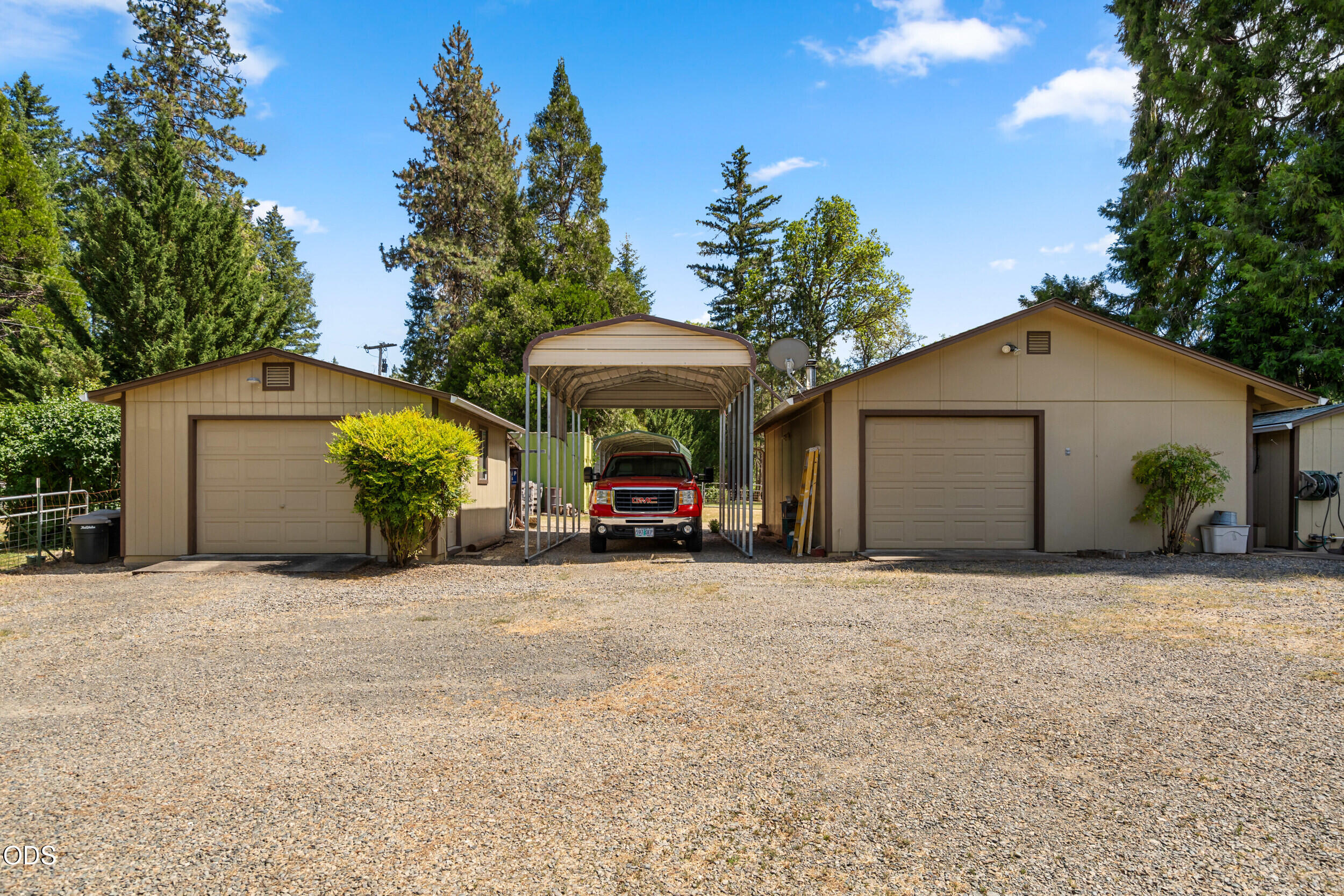 4551 Holland Loop Road Cave Junction, OR 97523 - Photo 19 of 41