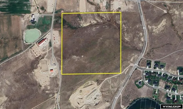 $350,000 | Robertson Road, Casper, WY 82604