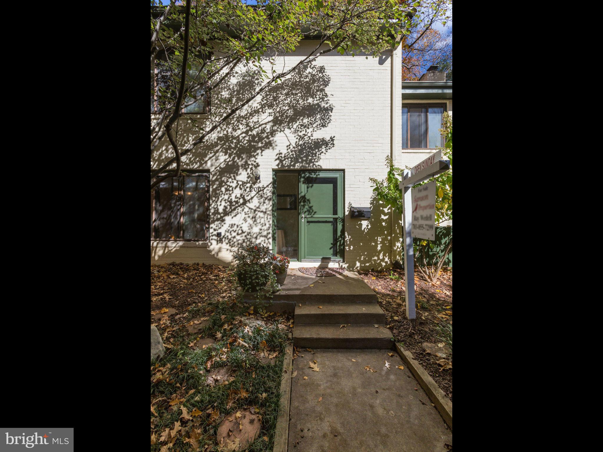 2007 Sarazen Place Reston, VA 20191 - Photo 1 of 29 Exterior (Front)