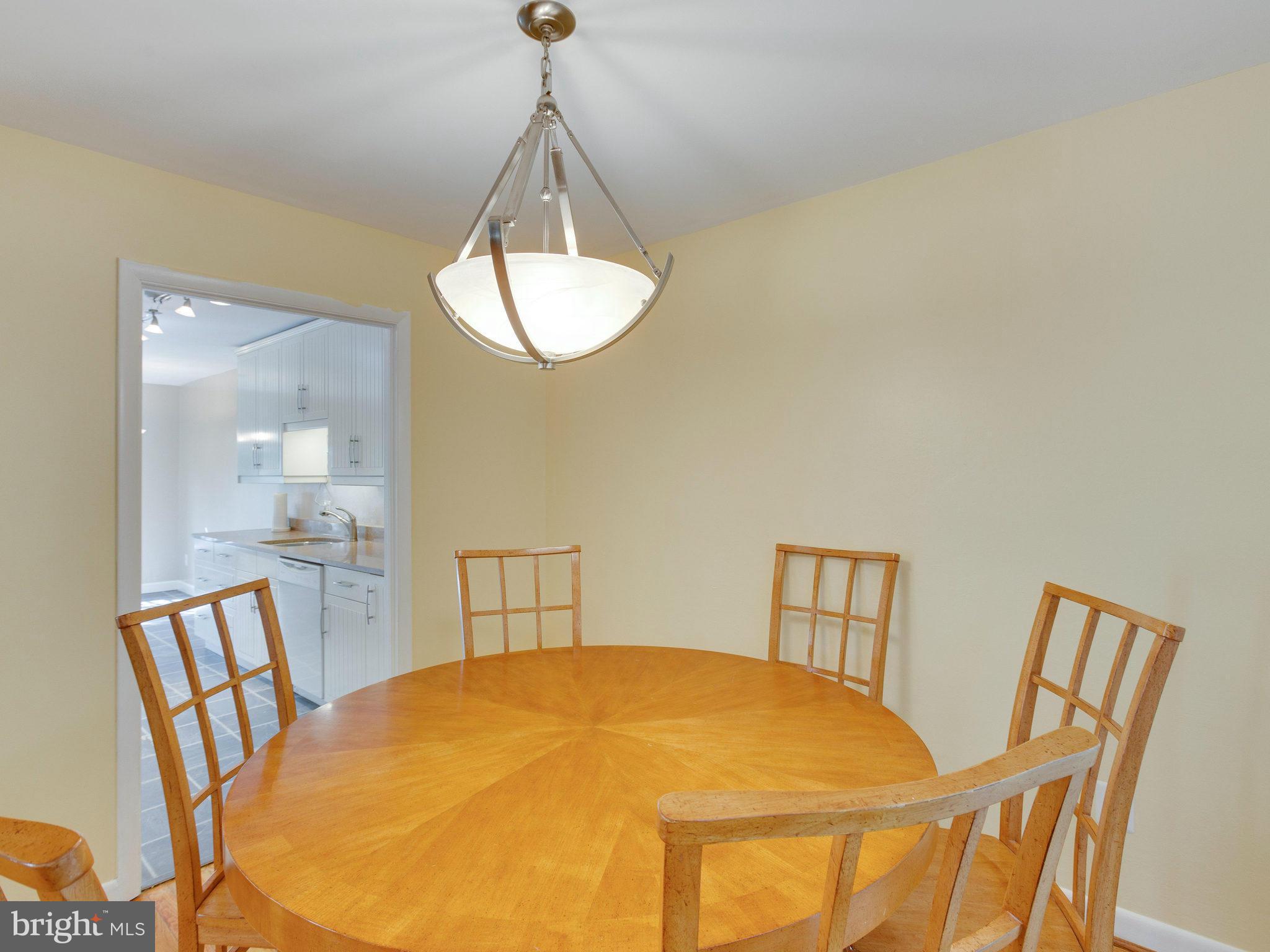 2007 Sarazen Place Reston, VA 20191 - Photo 13 of 29 Dining Room