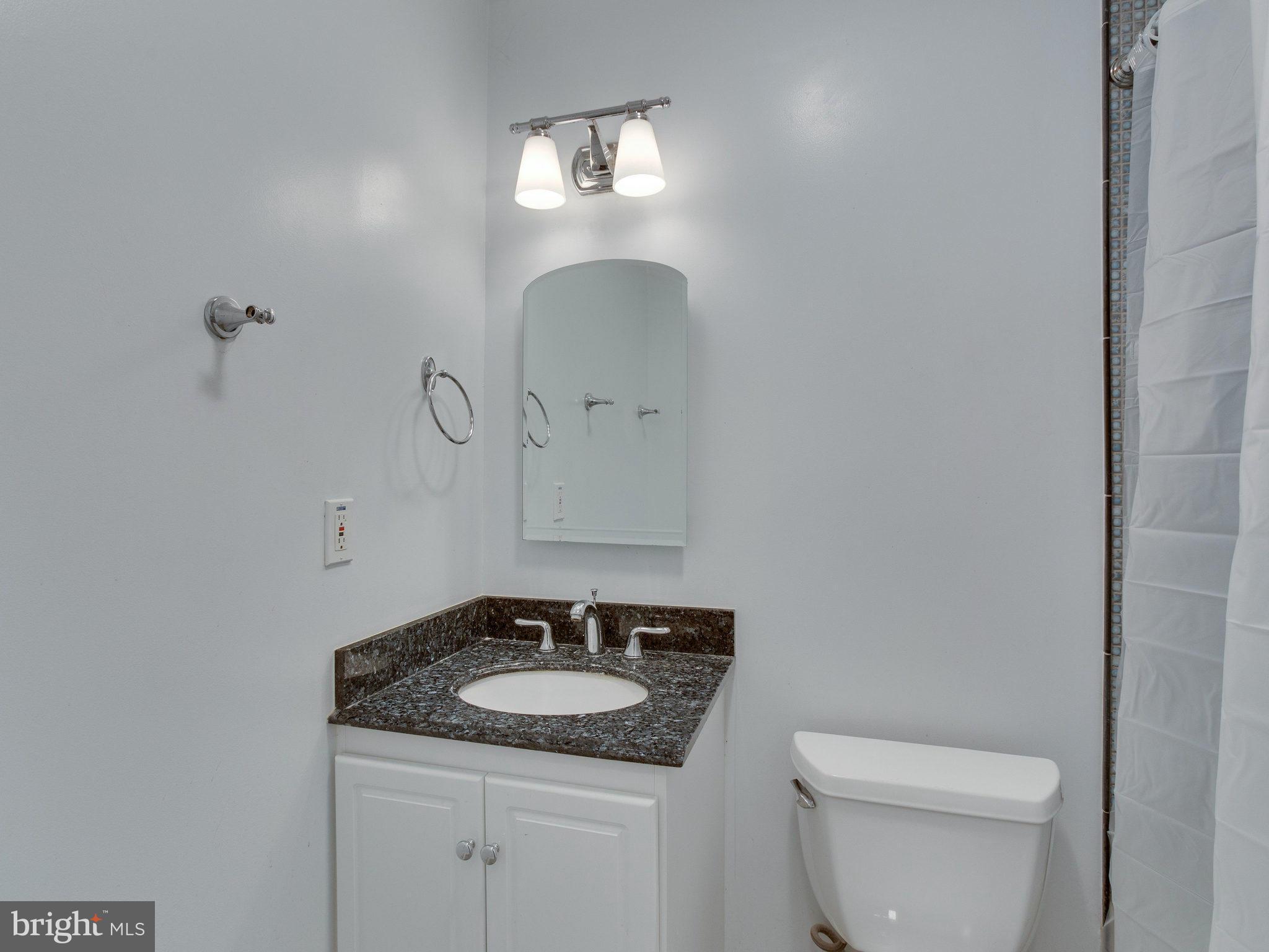 2007 Sarazen Place Reston, VA 20191 - Photo 20 of 29 Bath