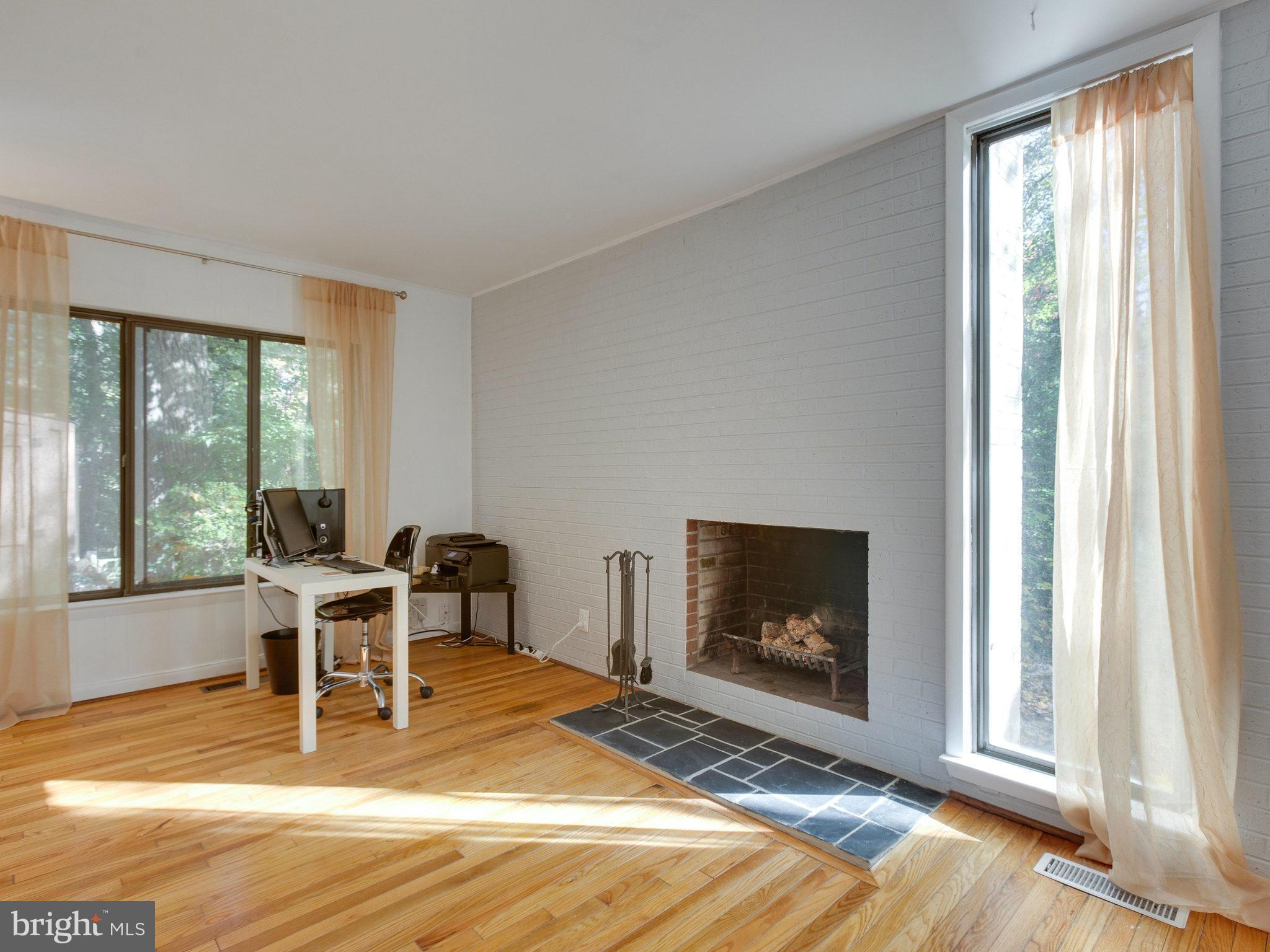 2007 Sarazen Place Reston, VA 20191 - Photo 9 of 29 Family Room