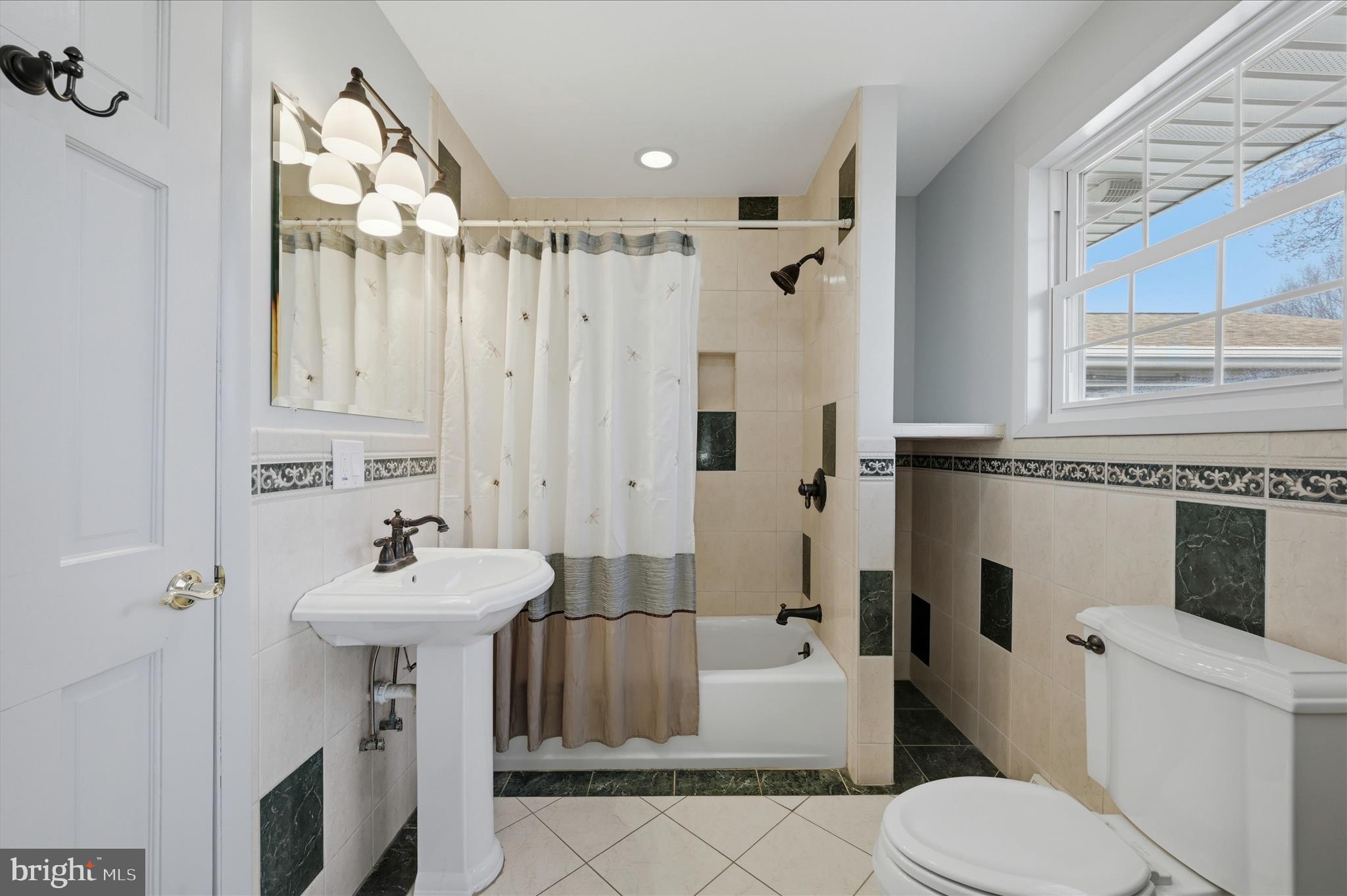 3093 Old Leetown Pike Ranson, WV 25438 - Photo 41 of 85 Full Bathroom w/ Tub/Shower Combo