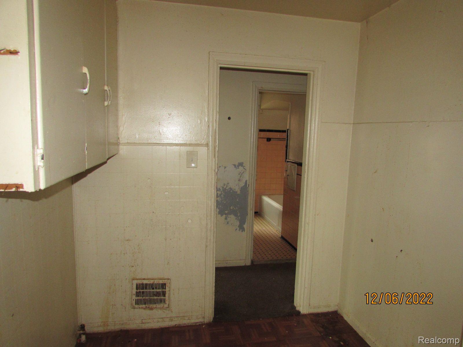 10817 Roxbury Street Detroit, MI 48224 - Photo 18 of 39 Gallery Image 18