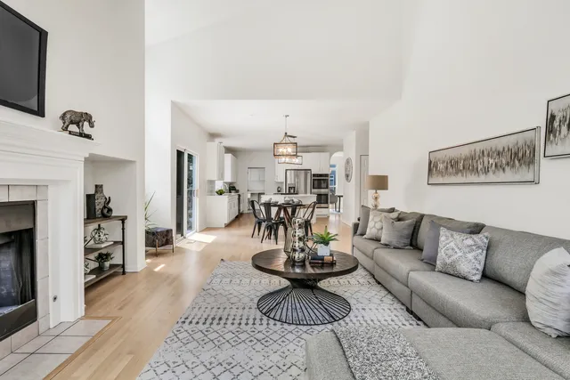 a view of a workspace with furniture