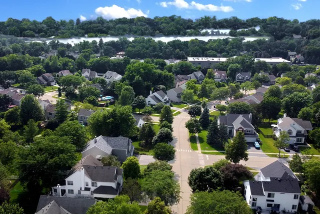 $565,000 | 699 Snow Cap Court, Gurnee, IL 60031