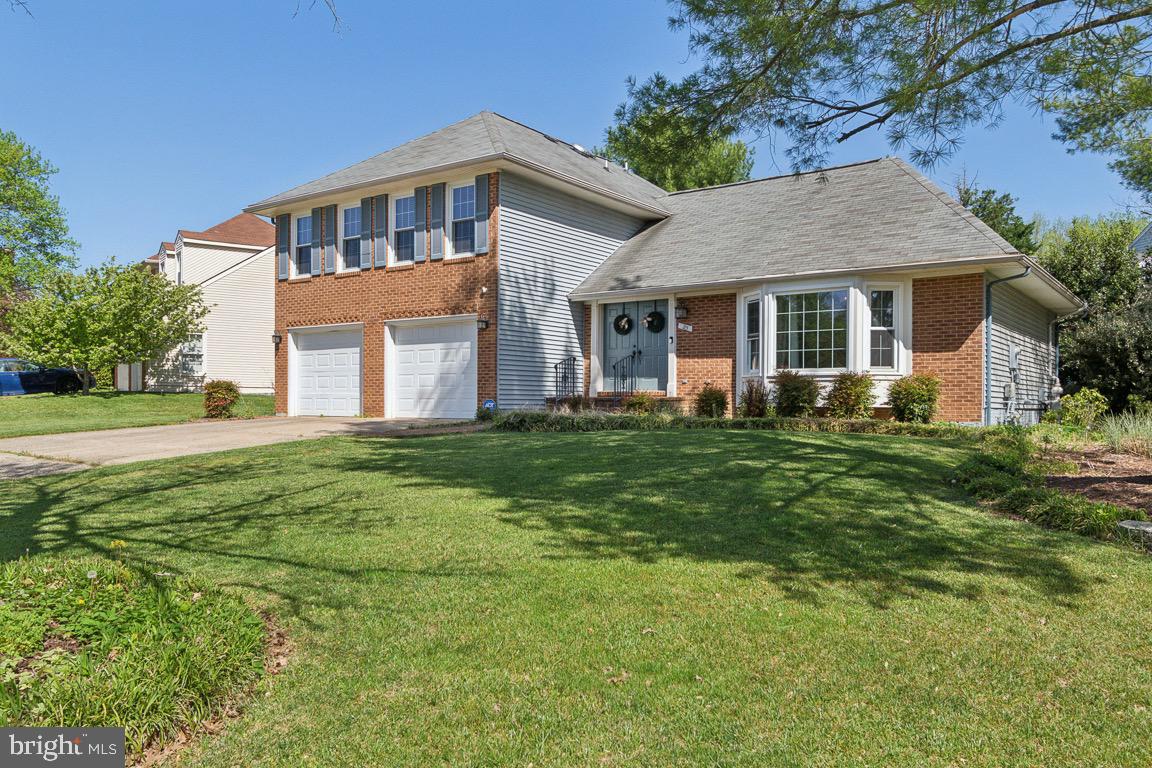 25 Whittingham Circle Sterling, VA 20165 - Photo 2 of 21 Exterior2