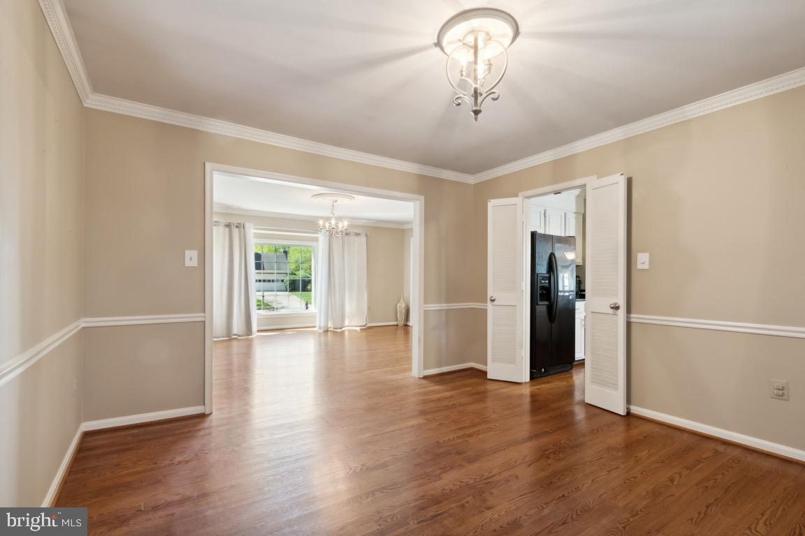 25 Whittingham Circle Sterling, VA 20165 - Photo 6 of 21 Dining Area